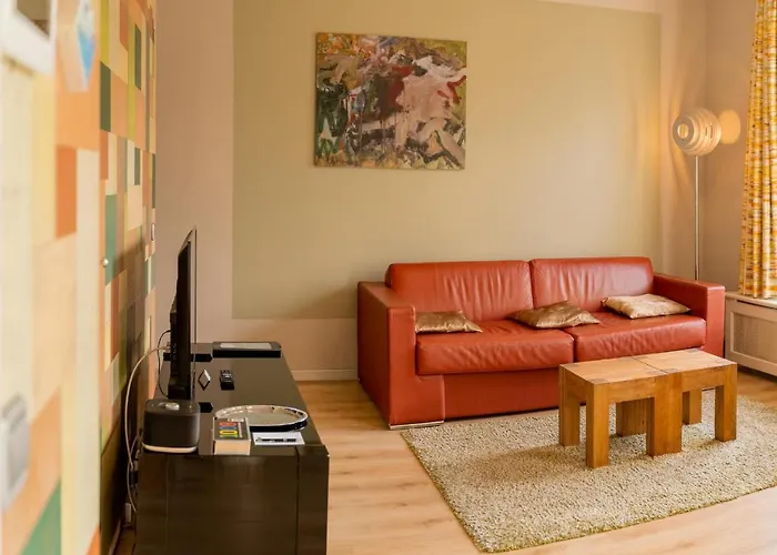 Dutch Masters Short Stay Apartments